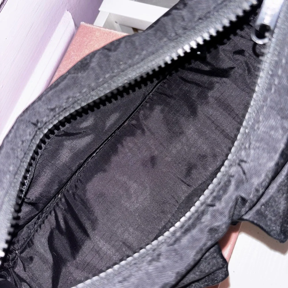 Baggu Black Cargo Shoulder Bag - Picture 2 of 2